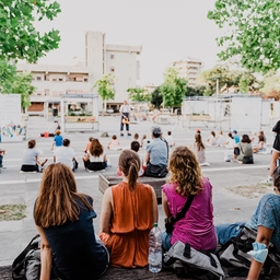 Fuori dal centro, il viaggio riparte il 25 maggio