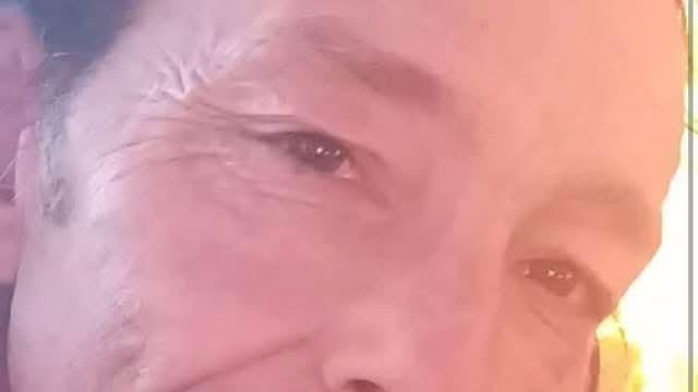 commosso addio foschi uomo