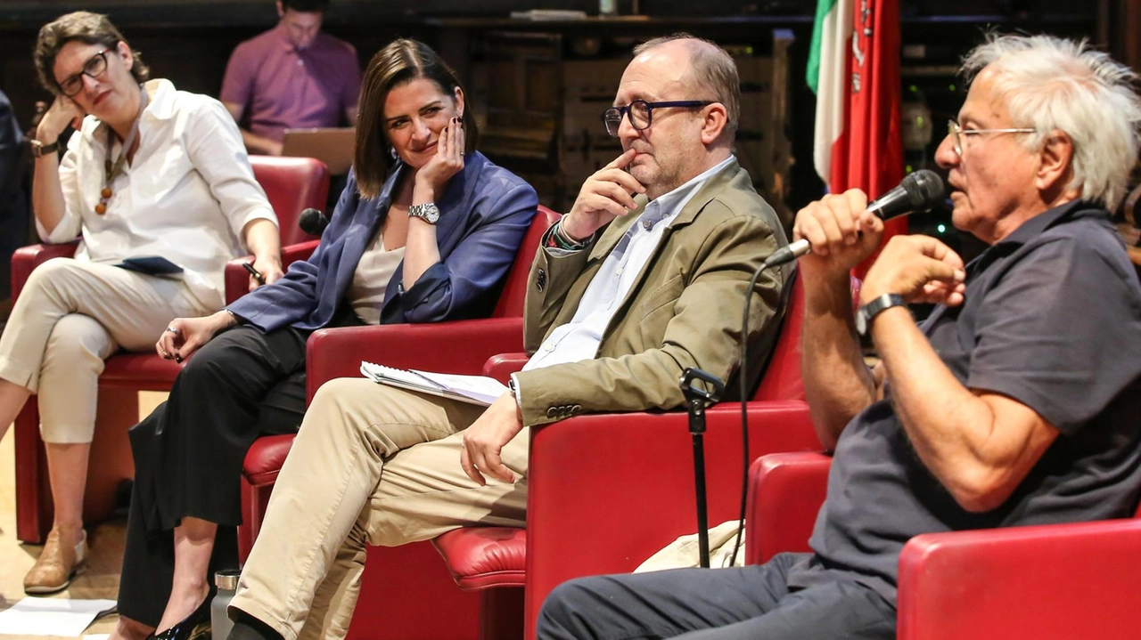 Un momento dell’incontro sulla partecipazione alla Sala dei Notari Un momento dell’incontro sulla partecipazione alla Sala dei Notari
