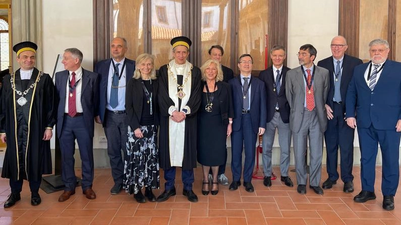 Ordine del Cherubino. I dieci docenti premiati con il rettore Zucchi