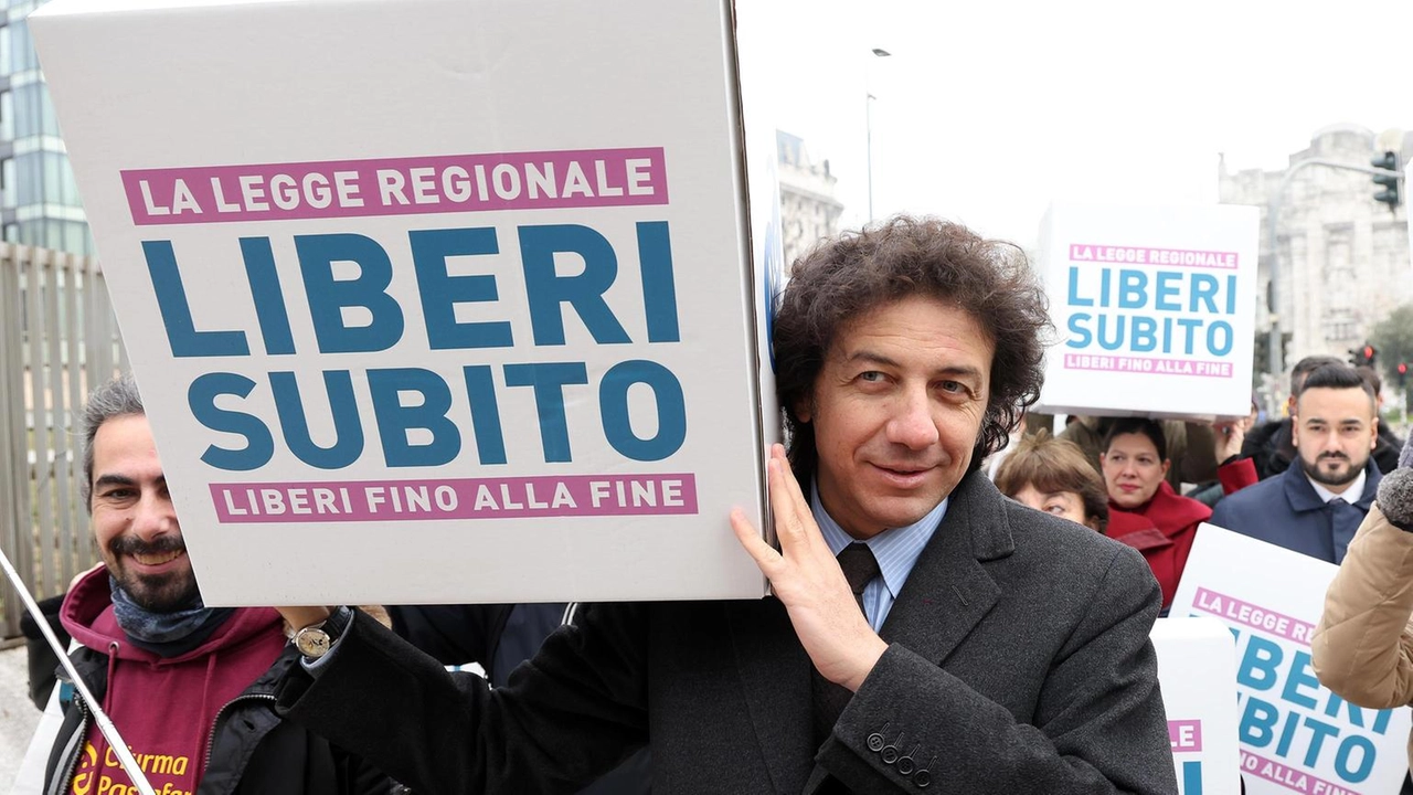 La nuova legge regionale accoglie i favori di gran parte delle persone . I giovani tra i maggiori sostenitori: "Scegliere come morire è un atto di civiltà". Ma c’è chi dice no: "La politica si appella al diritto di scelta solo a convenienza". La nuova legge regionale accoglie i favori di gran parte delle persone . I giovani tra i maggiori sostenitori: "Scegliere come morire è un atto di civiltà". Ma c’è chi dice no: "La politica si appella al diritto di scelta solo a convenienza".