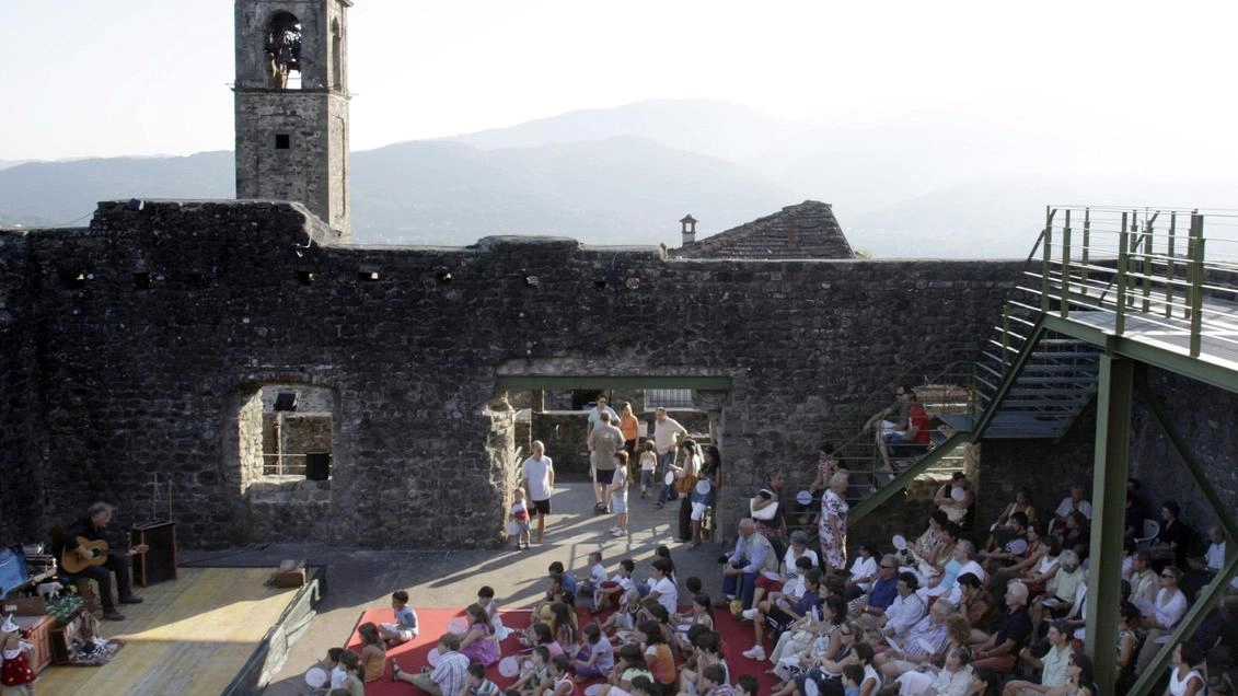 Riapre il castello di Malgrate: sarà lo scenario di eventi e spettacoli Riapre il castello di Malgrate: sarà lo scenario di eventi e spettacoli
