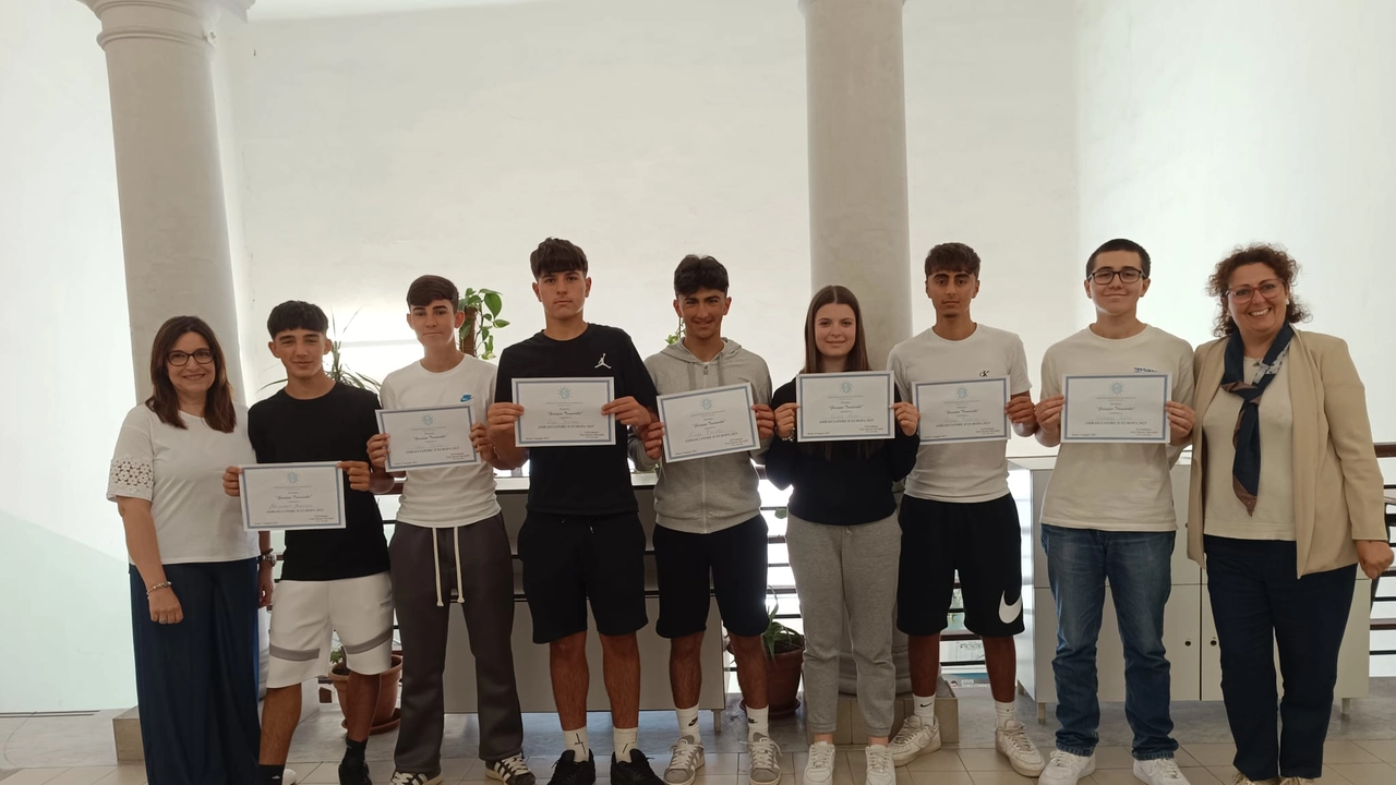 Gli studenti e le studentesse premiate Gli studenti e le studentesse premiate