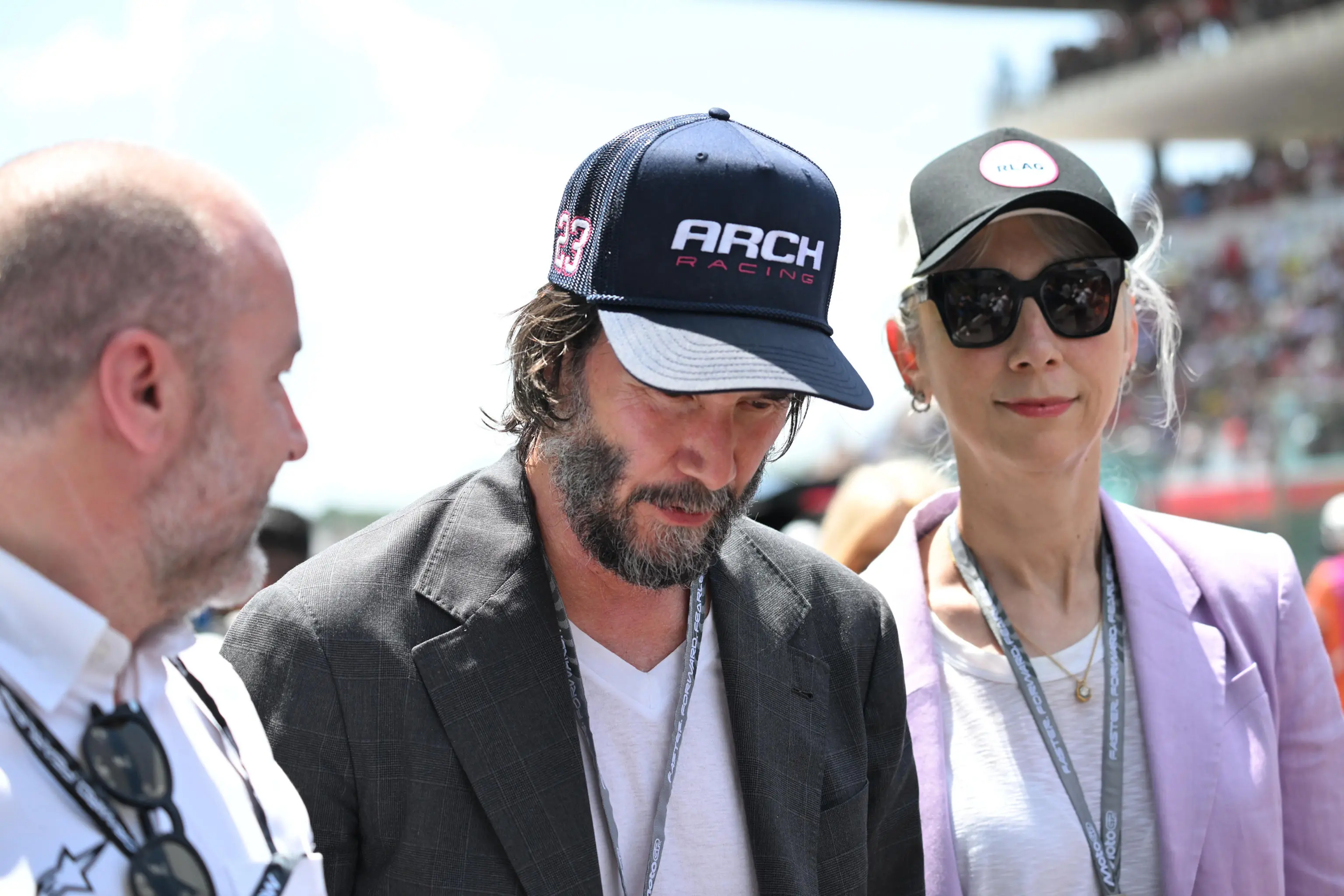 Keanu Reeves, Valentino, Cremonini: al Mugello ci sono tutti, festa totale dei tifosi Keanu Reeves, Valentino, Cremonini: al Mugello ci sono tutti, festa totale dei tifosi