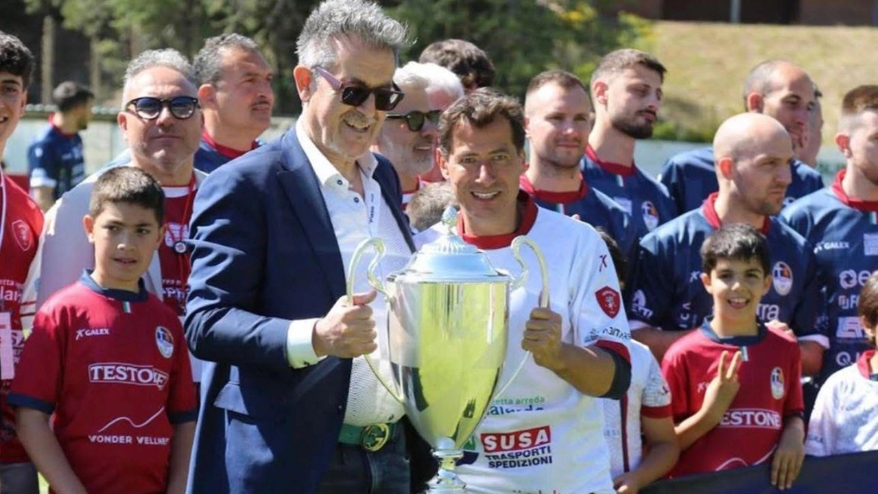 La Sir Sicoma Monini Perugia onorata al Memorial Luciano Gaucci per la vittoria in Champions League, presente il presidente Sirci. La Sir Sicoma Monini Perugia onorata al Memorial Luciano Gaucci per la vittoria in Champions League, presente il presidente Sirci.