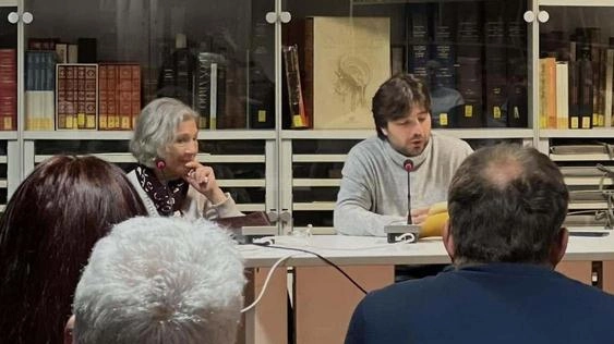 VINCI Domani si celebra la Giornata Mondiale della Poesia e allora ecco che alla biblioteca Leonardiana di Vinci si terrà...