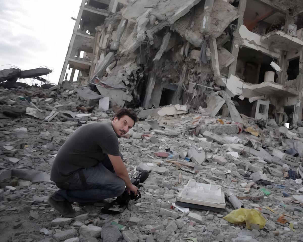 la mamma del reporter ucciso gaza le inchieste di simone mi avevano aperto gli occhi