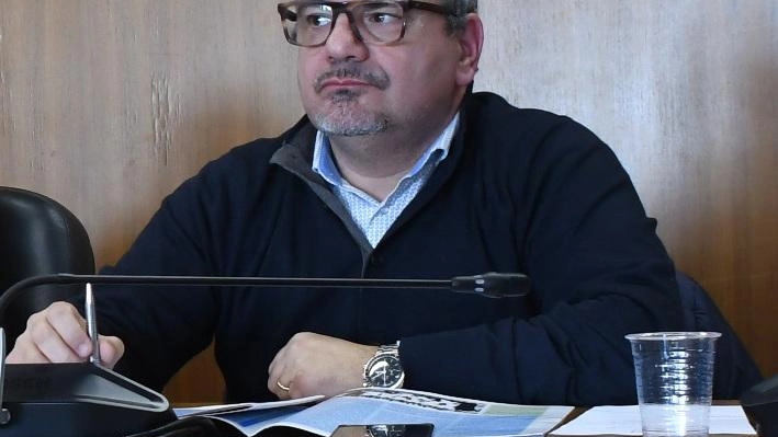 Il consigliere di opposizione, Simone Caffaz, minaccia di ricorrere alla magistratura se la sindaca Serena Arrighi non ritira le delege all’assessora Lara Benfatto Il consigliere di opposizione, Simone Caffaz, minaccia di ricorrere alla magistratura se la sindaca Serena Arrighi non ritira le delege all’assessora Lara Benfatto