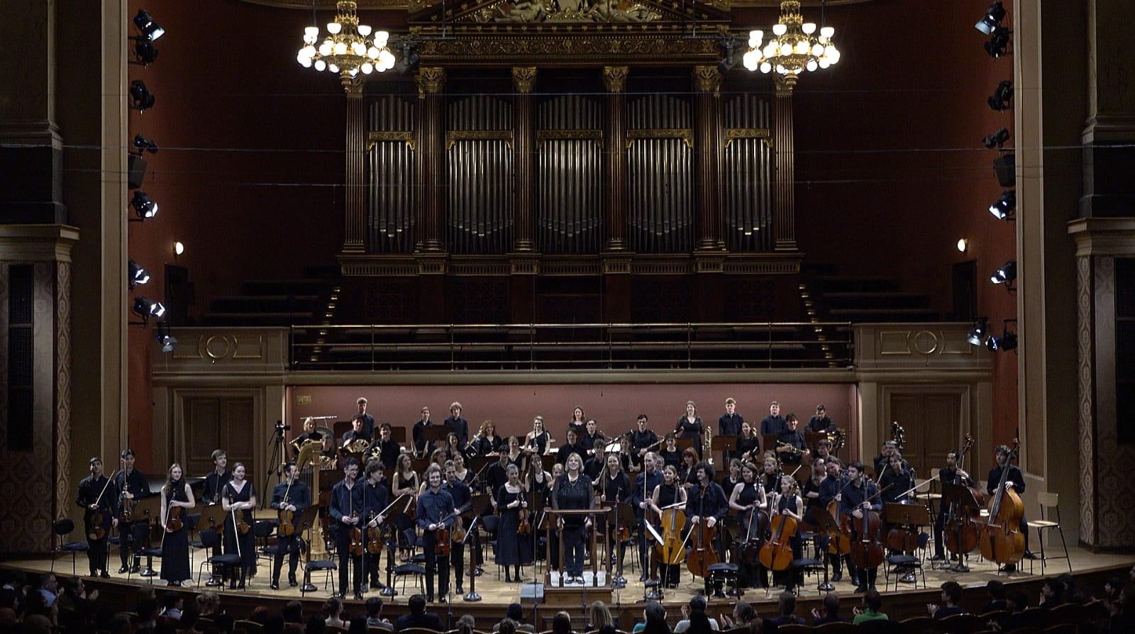 Cortona, il concerto dell’orchestra sinfonica del Conservatorio di Praga Cortona, il concerto dell’orchestra sinfonica del Conservatorio di Praga