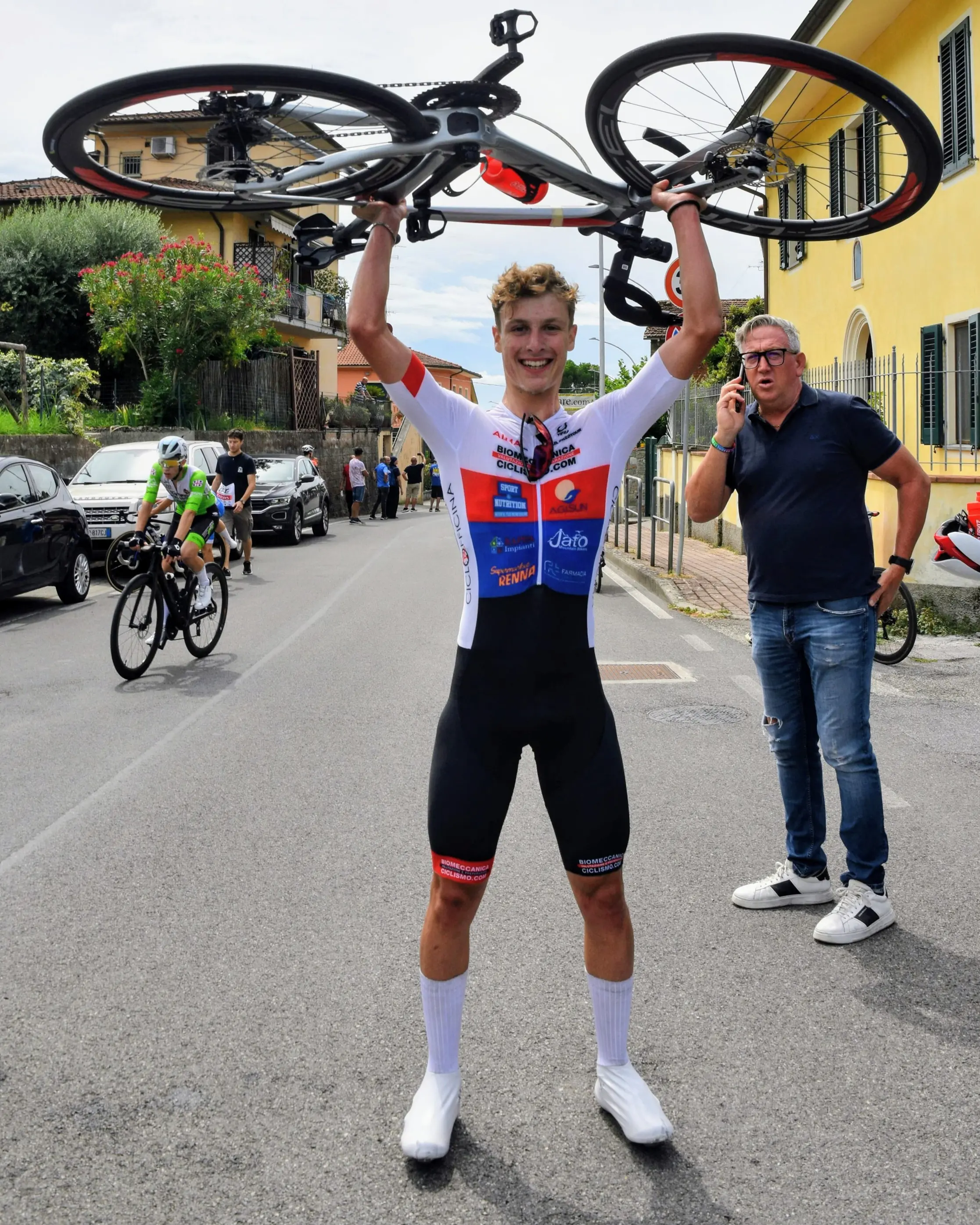 Ciclismo: il siciliano Aglialoro vince la Challenge Piero Pratesi