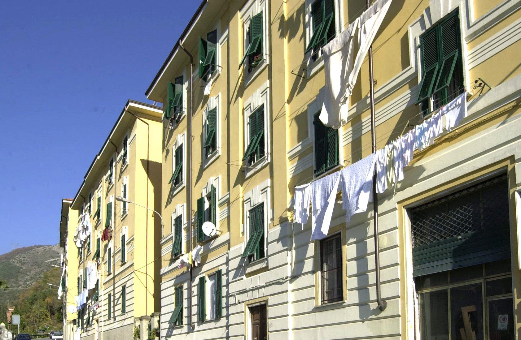 Pasticcio a Murlungo: "Insistenza della sindaca per le case ad Avenza" . Panfietti senza freni
