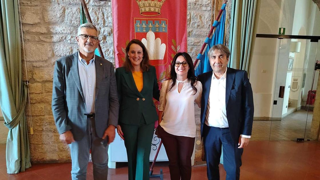 https://www.lanazione.it/image-service/view/acePublic/alias/contentid/YmIxNmFlYzItOWFjZS00/0/cosi-gubbio-diventa-spiga-verde-e-il-marchio-di-qualita-ambientale.jpeg?f=16:9&w=1200&h=630