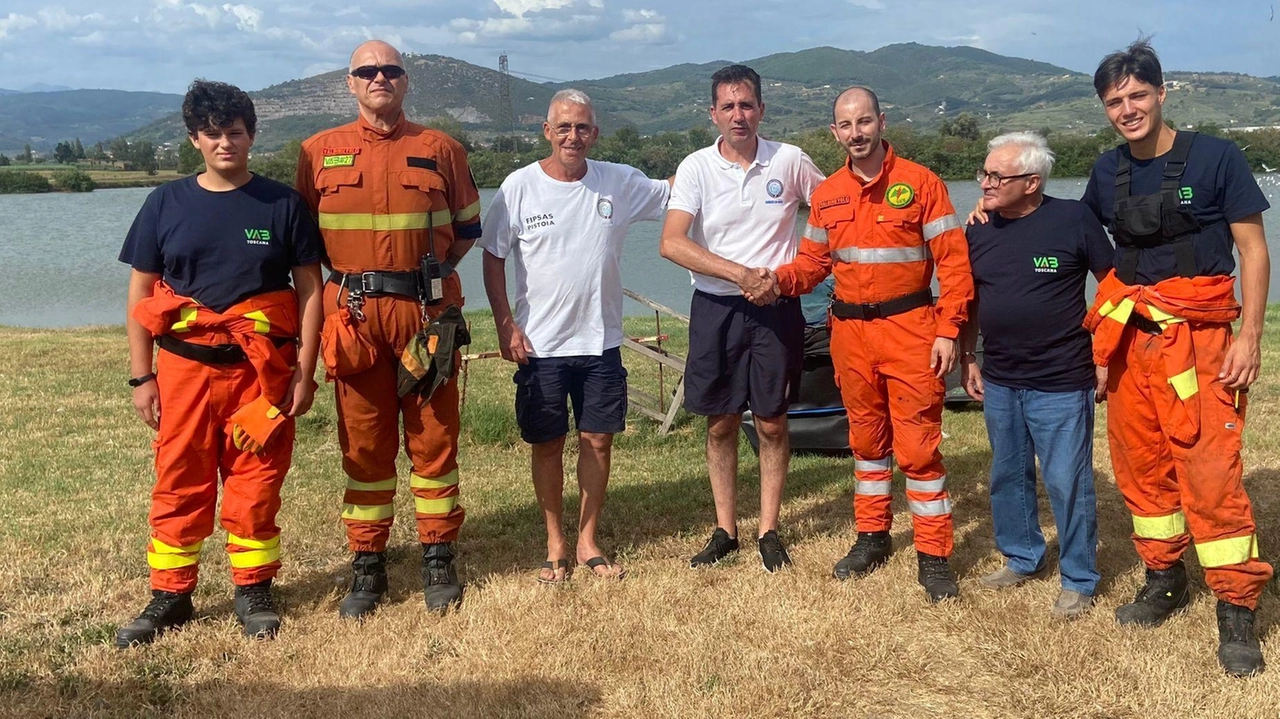 I volontari della Vab, antincendio boschivo, con la Federazione Italiana pesca sportiva per l’accordo sul nuovo osservatorio I volontari della Vab, antincendio boschivo, con la Federazione Italiana pesca sportiva per l’accordo sul nuovo osservatorio