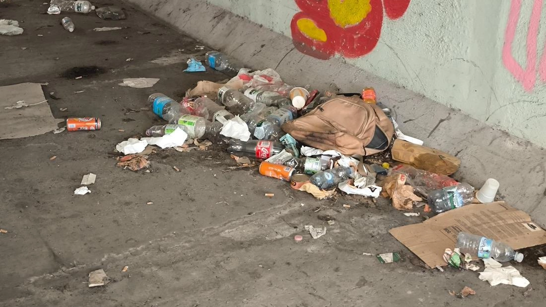 “Ordinaria“ immagine di degrado urbano “Ordinaria“ immagine di degrado urbano