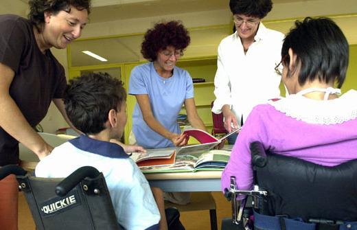 Verso l’inclusione. Più di duemila alunni con disabilità in provincia. Ma mancano i professori