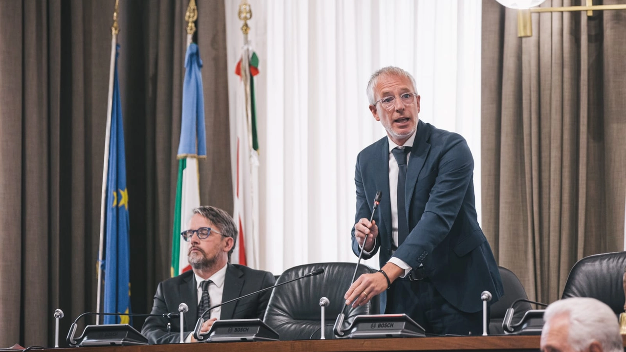 Stefano Scaramelli, vice presidente del Consiglio regionale, propone un “patto senese“ per una proposta unitaria sull’alta velocità Stefano Scaramelli, vice presidente del Consiglio regionale, propone un “patto senese“ per una proposta unitaria sull’alta velocità