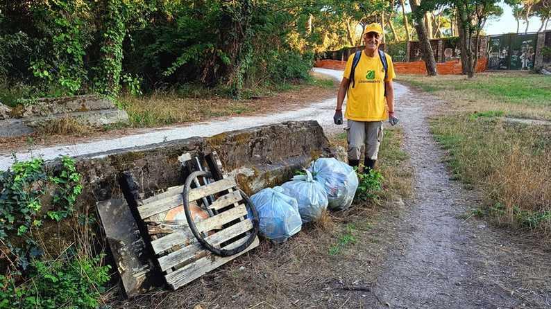 https://www.lanazione.it/image-service/view/acePublic/alias/contentid/YmJhY2U5NmItYjljNC00/0/custodi-della-natura-legambiente-al-lavoro-tra-rifiuti-e-immondizia-serve-sensibilizzare.jpeg?f=16:9&w=1200&h=630