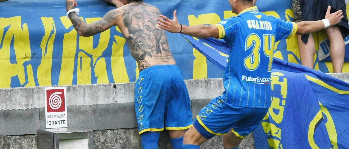 Carrarese: Priorità al Mercato per Rinforzare il Reparto Portieri