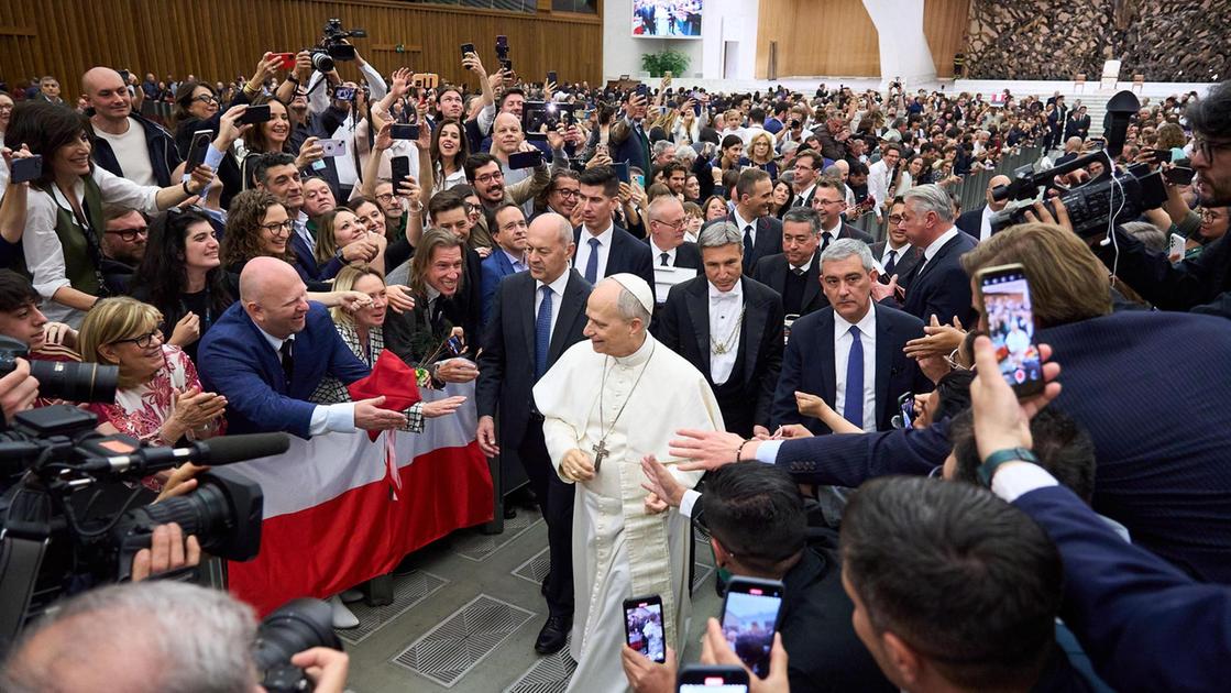 "Disarmare le parole per la pace". L’appello del Papa ai giornalisti "Disarmare le parole per la pace". L’appello del Papa ai giornalisti