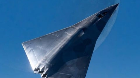 007 Usa: “La Russia prepara un satellite con armi nucleari. La Cina punta a superarci nel 2030. Ed entrambe vogliono la Groenlandia...”