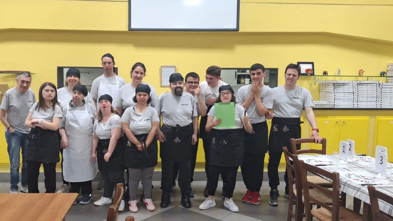 Prima ufficiale di PizzaPiù, il progetto di autonomia e inclusione per ragazzi disabili che ha preso il via mercoledì sera... Prima ufficiale di PizzaPiù, il progetto di autonomia e inclusione per ragazzi disabili che ha preso il via mercoledì sera...