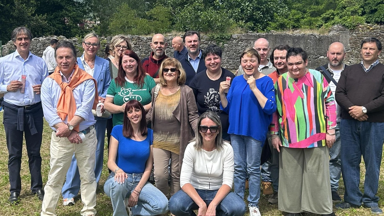 A Pontremoli lo speciale progetto per gli amici a quattro zampe. Gli attrezzi sono stati realizzati dagli ospiti del centro diurno. A Pontremoli lo speciale progetto per gli amici a quattro zampe. Gli attrezzi sono stati realizzati dagli ospiti del centro diurno.
