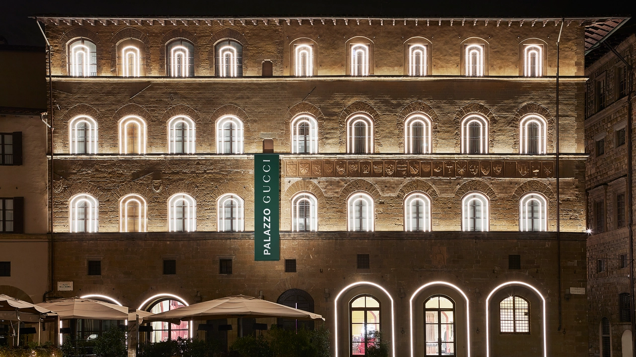 Gucci accende in Natale in piazza della Signoria Gucci accende in Natale in piazza della Signoria
