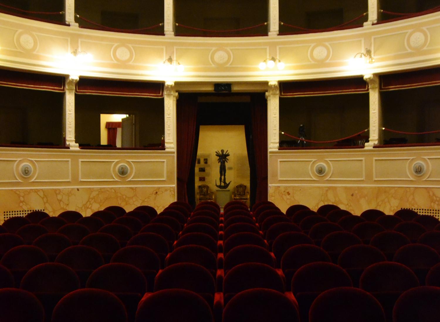 Il Teatro Comunale Mario Spina riparte con Officine della Cultura