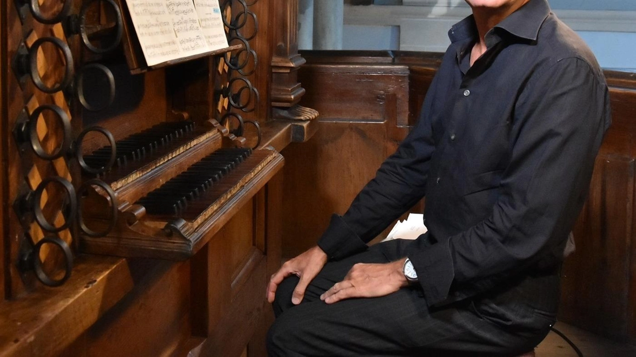 Domani mattina su Rtc. una presenza doppiamente familiare: Gabriele Giacomelli esegue Domenico Zipoli, musica per organo: Offertorio - Elegia