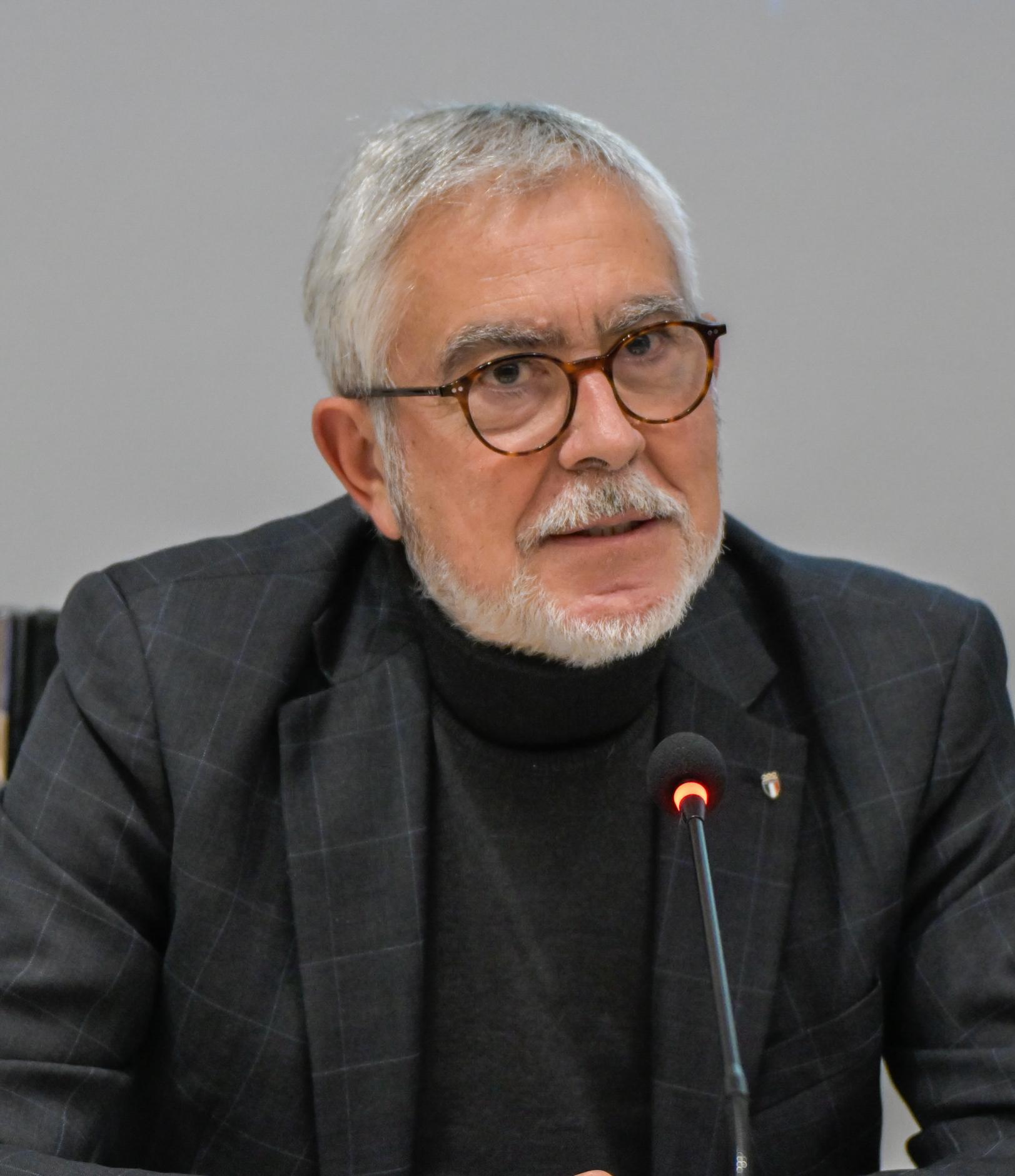 arbitro picchiato la rabbia del coni occorre una punizione severa