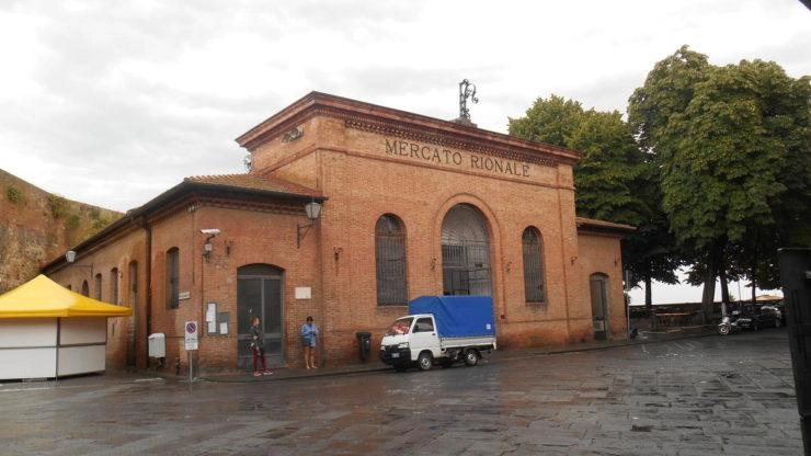 La riqualificazione dell’ex Mercato Rionale di Camollia come startup house La riqualificazione dell’ex Mercato Rionale di Camollia come startup house