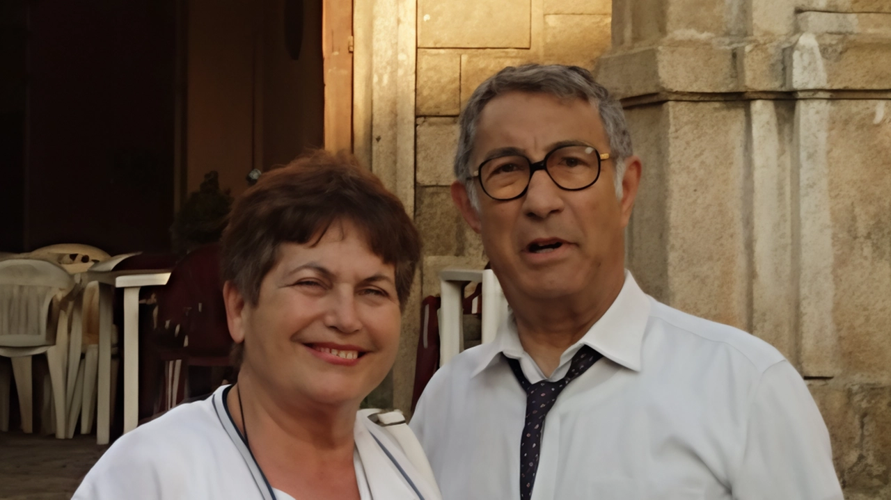 Benito Carbone si è spento a 95 anni. Nella foto con la moglie qualche anno fa Benito Carbone si è spento a 95 anni. Nella foto con la moglie qualche anno fa