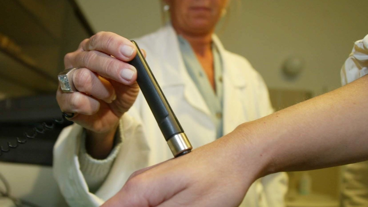 I controlli dal dermatologo sono indicati anche per la prevenzione I controlli dal dermatologo sono indicati anche per la prevenzione