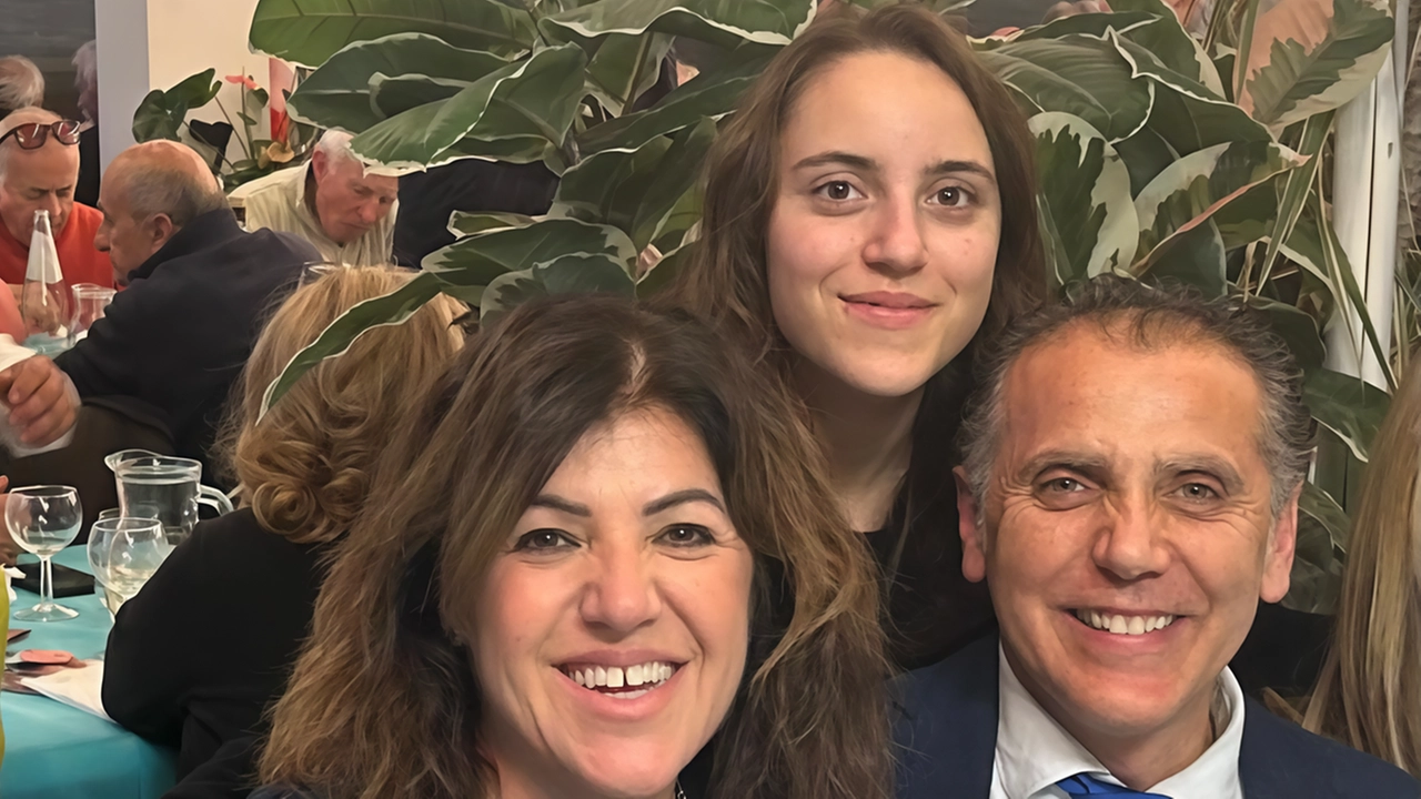 La nuova vicecoordinatrice della Lega Giovani Toscana Gemma Peri, la parlamentare Tiziana Nisini e il segretario provinciale. Gianfranco Vecchi La nuova vicecoordinatrice della Lega Giovani Toscana Gemma Peri, la parlamentare Tiziana Nisini e il segretario provinciale. Gianfranco Vecchi