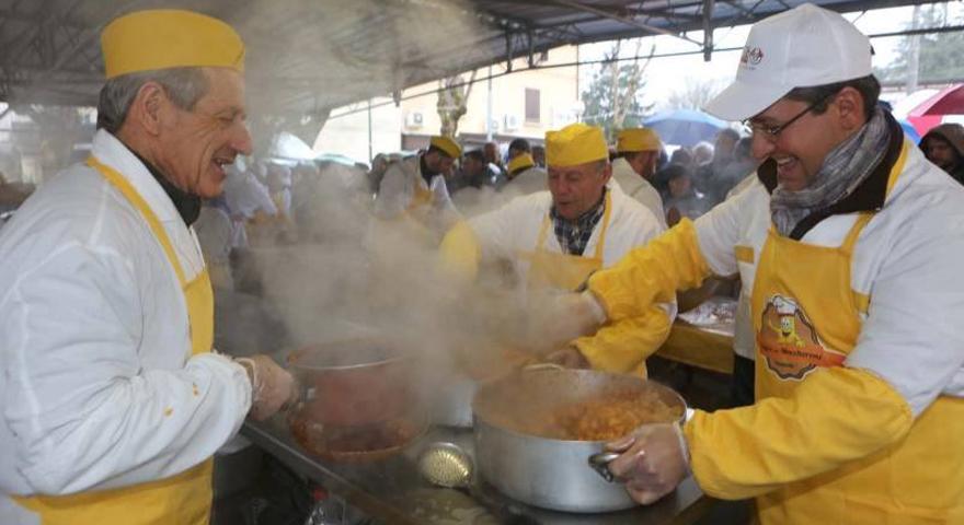 Torna l’appuntamento con la Festa Democratica Sagra del Cacciucco di Foiano Torna l’appuntamento con la Festa Democratica Sagra del Cacciucco di Foiano