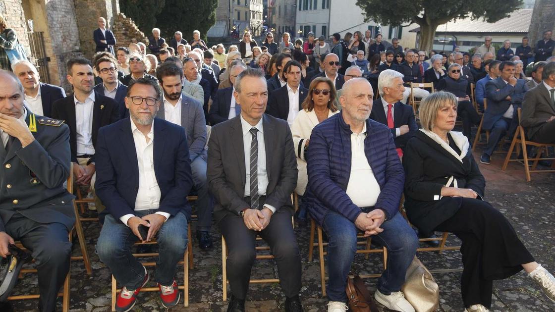 la ceramica fa da ponte gemellaggio del nicchio con la città di centuripe da Lanazione.it la ceramica fa da ponte gemellaggio del nicchio con la città di centuripe