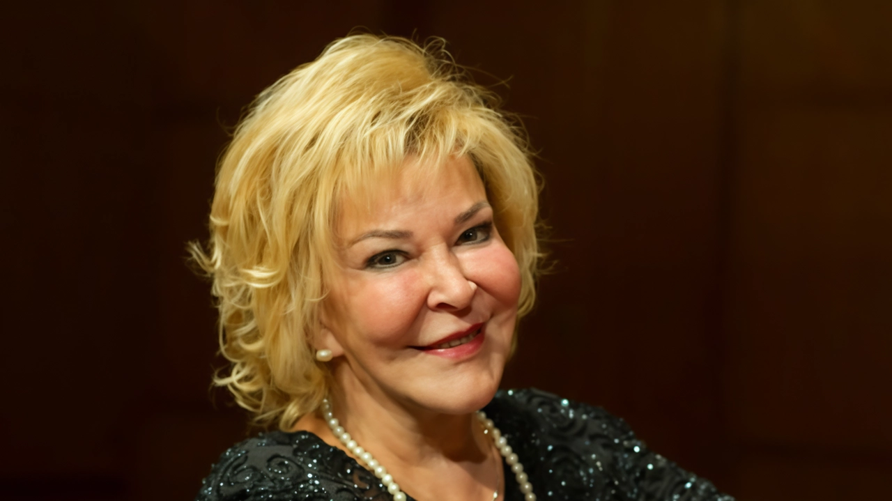 La pianista turca Gülsin Onay oggi si esibirà con l’Orchestra Sinfonica ’Città di Grosseto’ che sarà diretta da Piero Romano La pianista turca Gülsin Onay oggi si esibirà con l’Orchestra Sinfonica ’Città di Grosseto’ che sarà diretta da Piero Romano