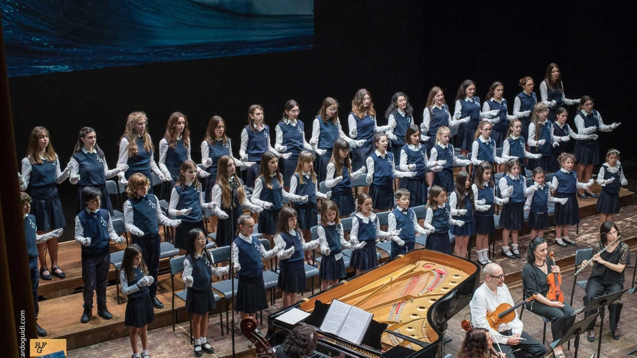 Il Coro di Voci Bianche “Bonamici” di Pisa Il Coro di Voci Bianche “Bonamici” di Pisa