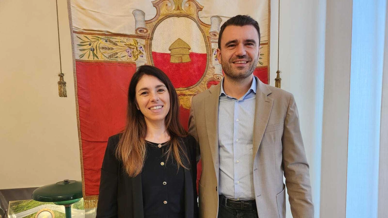 Francesca Pieretti, capannorese, avvocato, sposata con due figli, è il Capo di Gabinetto del sindaco Giordano Del Chiaro. Una nuova... Francesca Pieretti, capannorese, avvocato, sposata con due figli, è il Capo di Gabinetto del sindaco Giordano Del Chiaro. Una nuova...