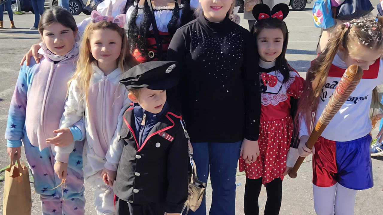 Grande successo per il Carnevale di Bonascola che si è svolto nei giorni scorsi al centro commerciale La Perla. Una... Grande successo per il Carnevale di Bonascola che si è svolto nei giorni scorsi al centro commerciale La Perla. Una...