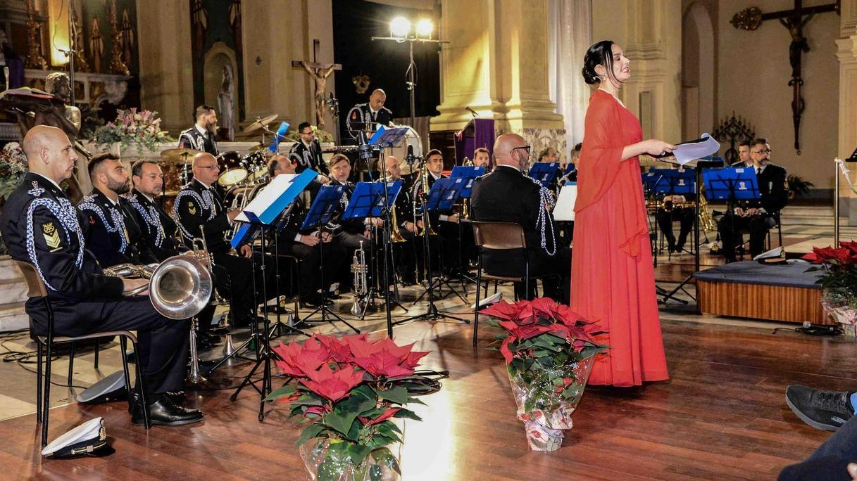 Concerto organizzato dal Comune con il Comando Nord e la Lega navale. L’ammiraglio Biaggi: "Un’iniziativa che rafforza il legame tra città e Marina".
