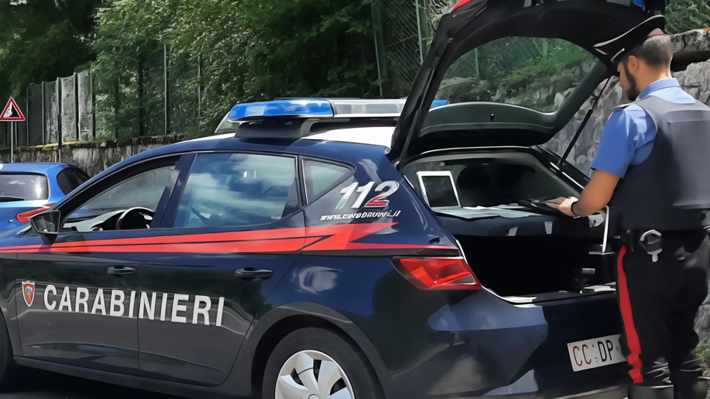 L’inferno dentro casa. Ex moglie e due bambini segregati dentro casa