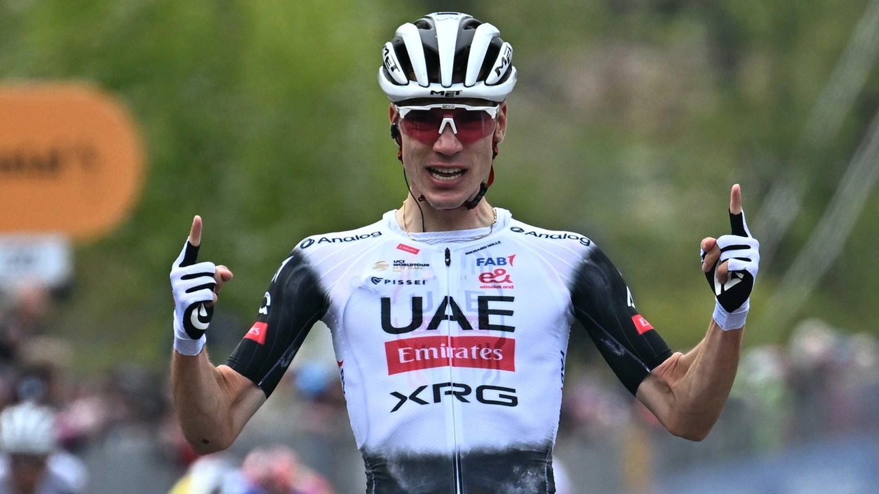 Giro d'Italia 2025, Ayuso: "Importante vincere, ma ancora di più mandare un segnale"