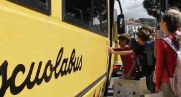 https://www.lanazione.it/image-service/view/acePublic/alias/contentid/YmQ1M2MwYTItYmI4Zi00/0/monticiano-bambini-ieri-senza-trasporto-scolastico-agenzie-interinali-non-trovano-addetti-poi-la-soluzione.jpeg