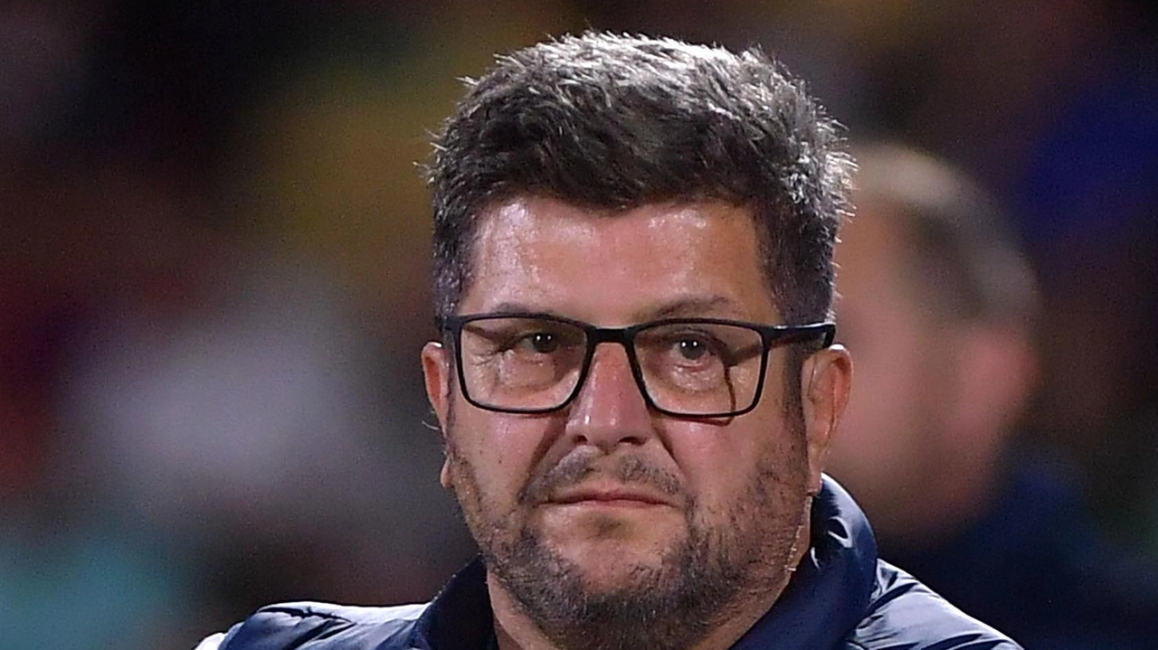 Il tecnico massese Silvio Baldini conquista la promozione in Serie B con il Pescara, superando la Ternana ai rigori. Il tecnico massese Silvio Baldini conquista la promozione in Serie B con il Pescara, superando la Ternana ai rigori.