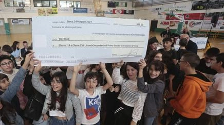 La premiazione finale è da sempre una grande festa di classe. Dove ci si ritrova tutti insieme, per divertirsi,... La premiazione finale è da sempre una grande festa di classe. Dove ci si ritrova tutti insieme, per divertirsi,...