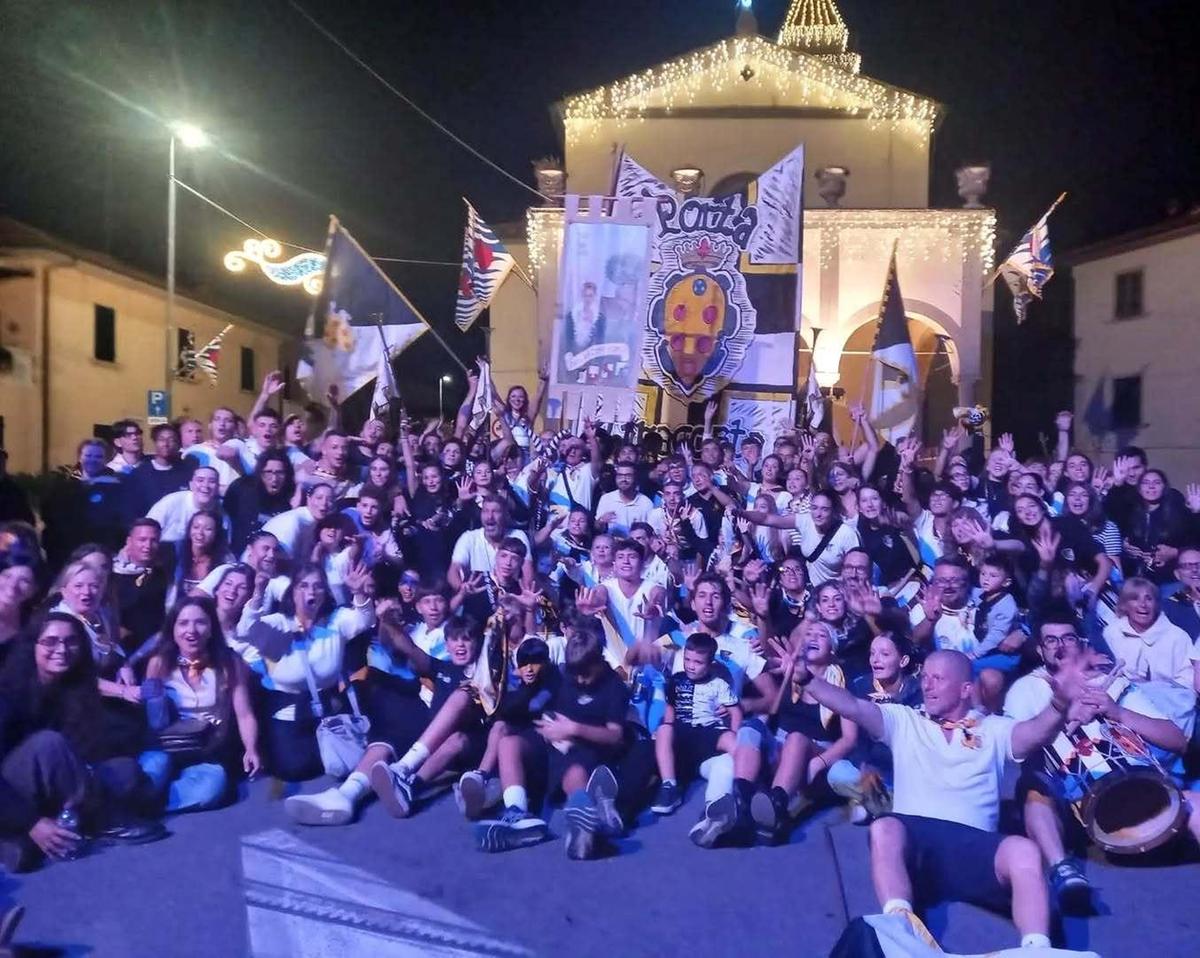 “Palio del Cerro“ al cardiopalma. L’edizione va a Porta Caracosta “Palio del Cerro“ al cardiopalma. L’edizione va a Porta Caracosta