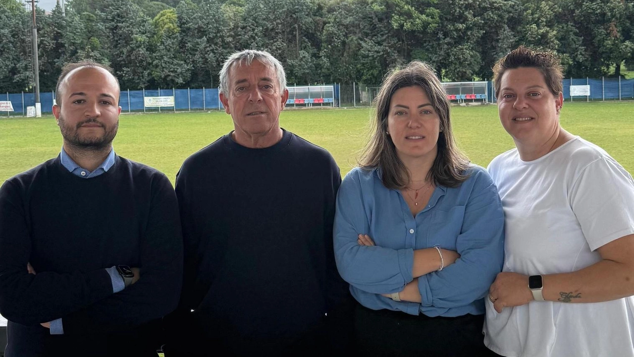 Di Vivona e il presidente Valentini con le due figlie entrate nel cda Di Vivona e il presidente Valentini con le due figlie entrate nel cda