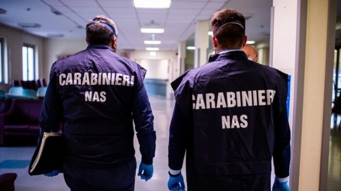 Operazione dei carabinieri del Nas in un ristorante a Vecchiano