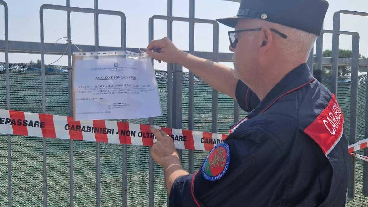 Realizzano un deposito abusivo. Denunciati due imprenditori
